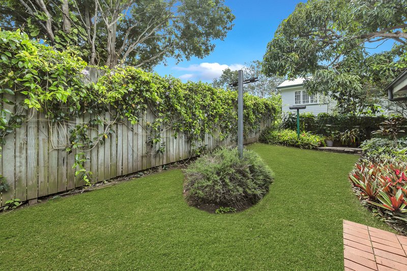 Photo - 15 Dunella Street, Sherwood QLD 4075 - Image 6