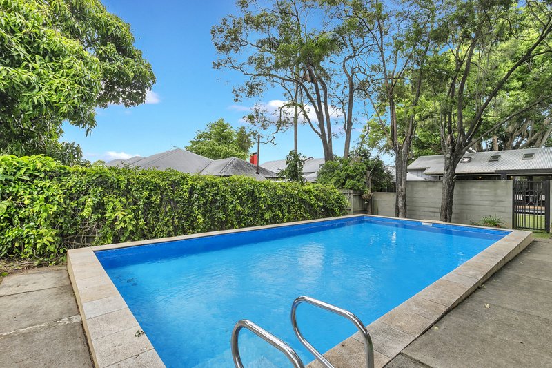 Photo - 15 Dunella Street, Sherwood QLD 4075 - Image 7