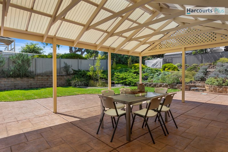 Photo - 15 Dutchman Drive, Hallett Cove SA 5158 - Image 17