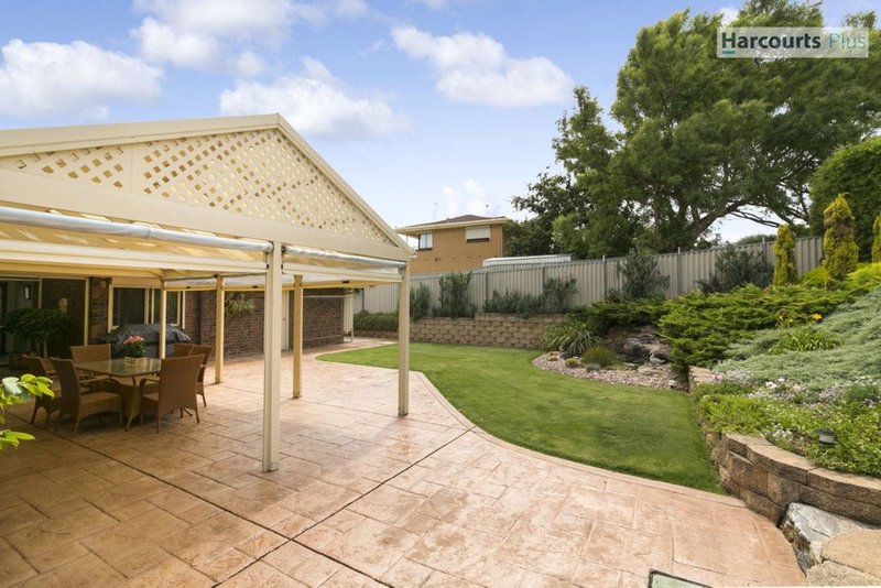 Photo - 15 Dutchman Drive, Hallett Cove SA 5158 - Image 18