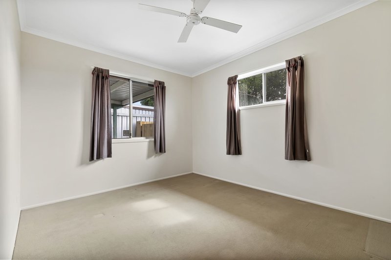 Photo - 15 Dwyer Street, Beachmere QLD 4510 - Image 13