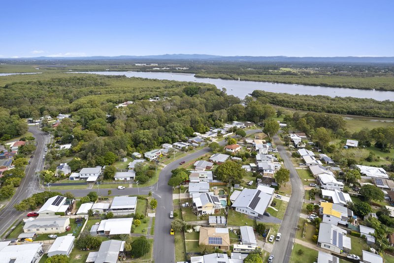 Photo - 15 Dwyer Street, Beachmere QLD 4510 - Image 27