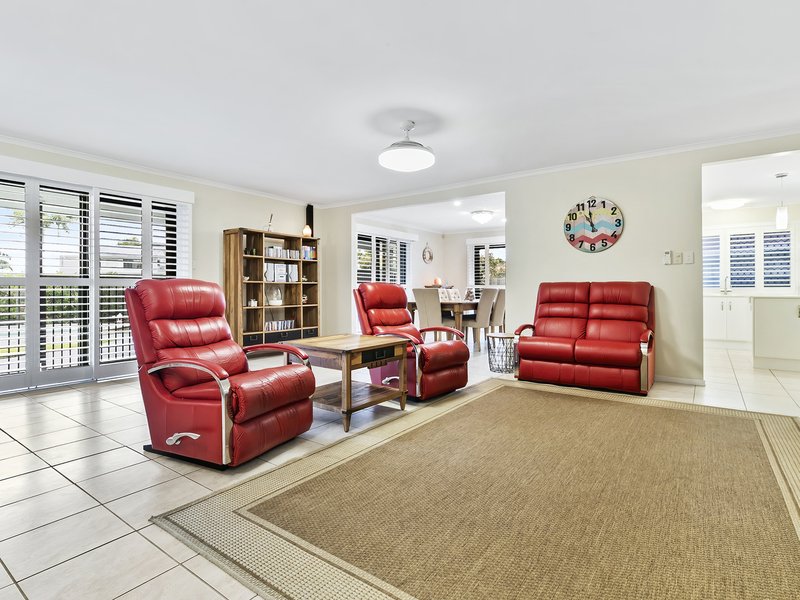 Photo - 15 Eagle Court, Banksia Beach QLD 4507 - Image 8