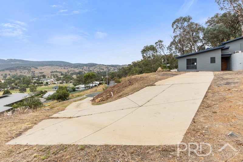 Photo - 15 Eberlin Place, Tumut NSW 2720 - Image 17