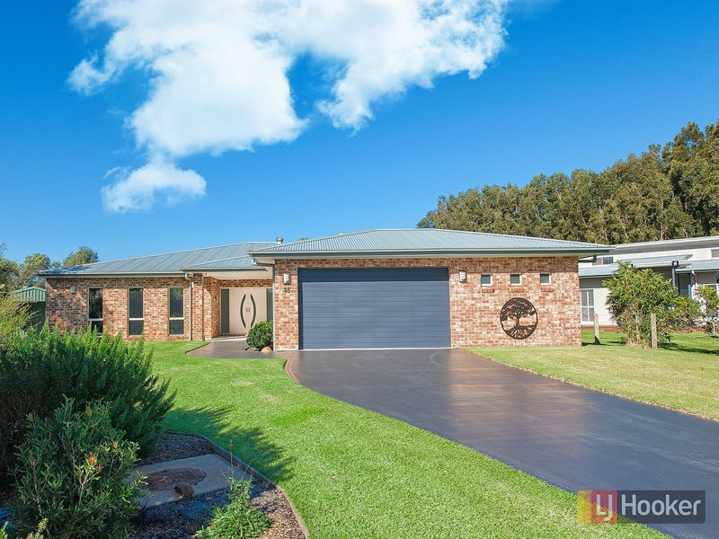 15 Echo Place, One Mile NSW 2316