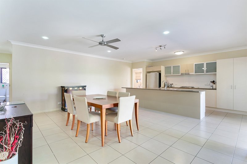 Photo - 15 Edge Close, Kewarra Beach QLD 4879 - Image 4