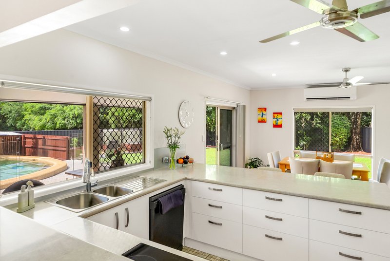 Photo - 15 Edmonds Close, Bentley Park QLD 4869 - Image 14
