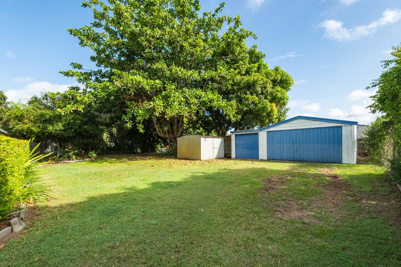 Photo - 15 Edmonds Street, Bucasia QLD 4750 - Image 2