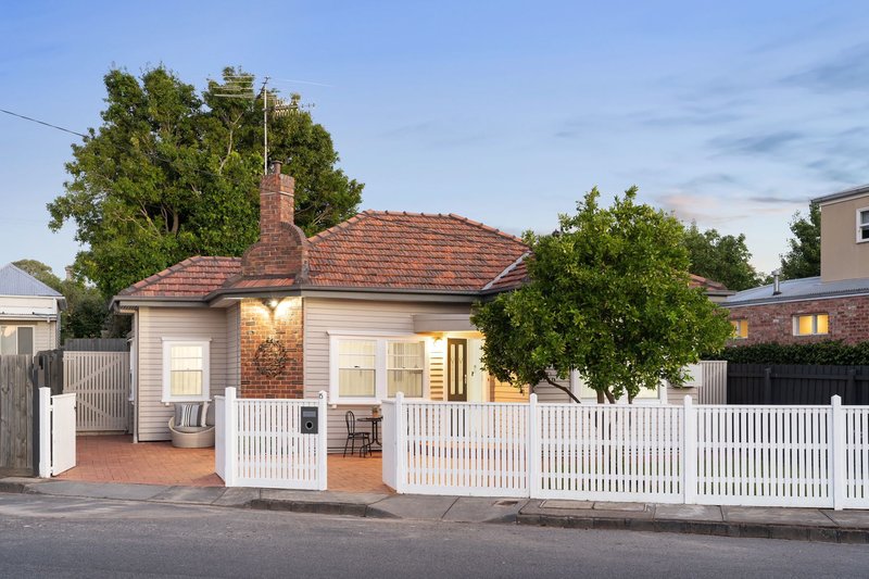Photo - 15 Edward Street, Hawthorn VIC 3122 - Image 1