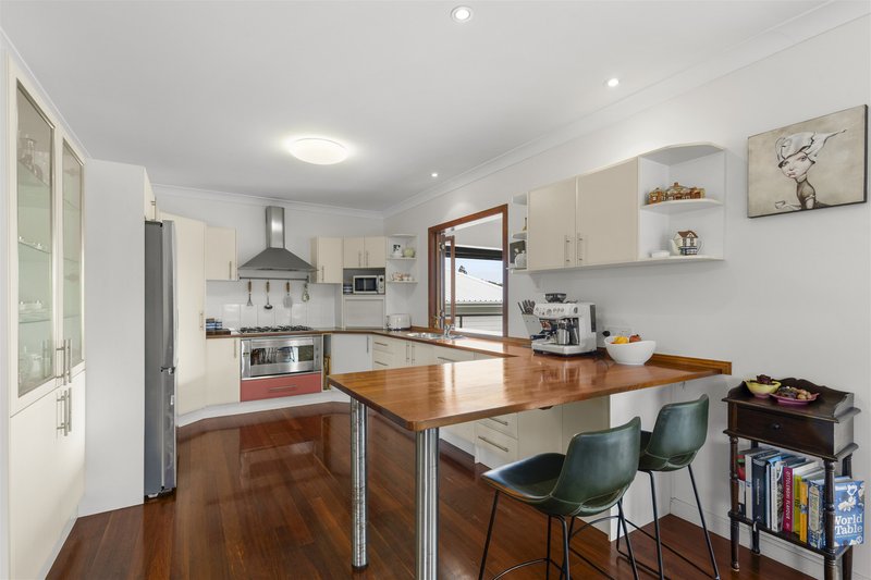 Photo - 15 Effingham Street, Tarragindi QLD 4121 - Image 6