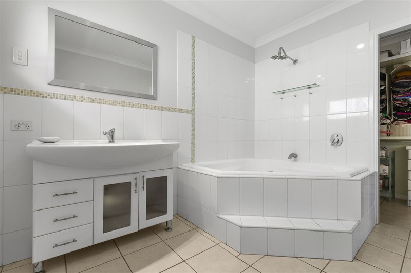 Photo - 15 Effingham Street, Tarragindi QLD 4121 - Image 8