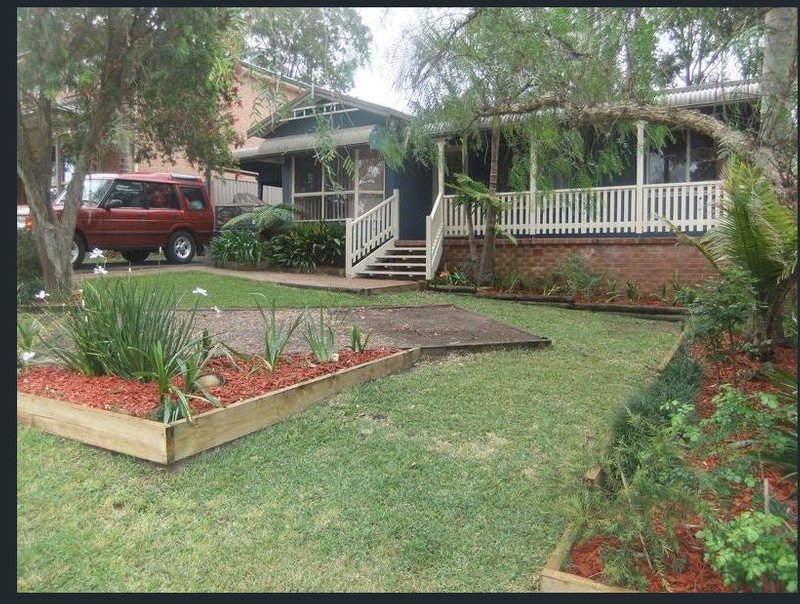 15 Elaine Avenue, Berkeley Vale NSW 2261