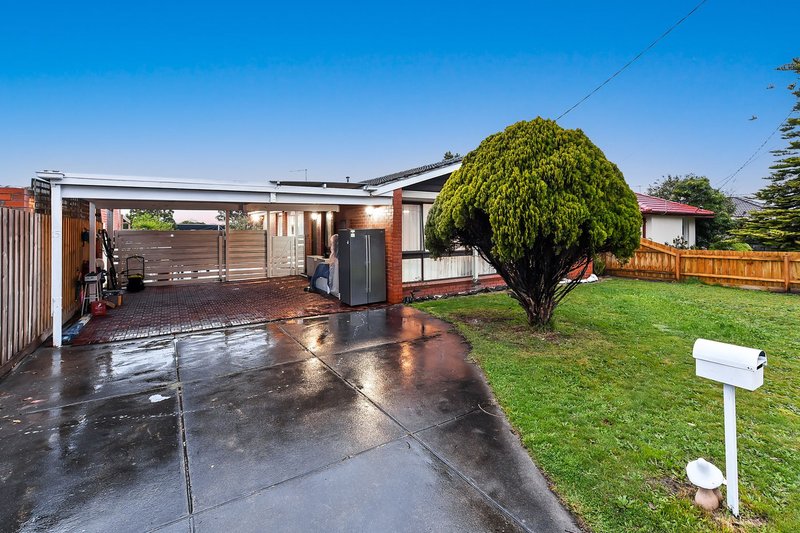 Photo - 15 Eldo Street, Keysborough VIC 3173 - Image 2