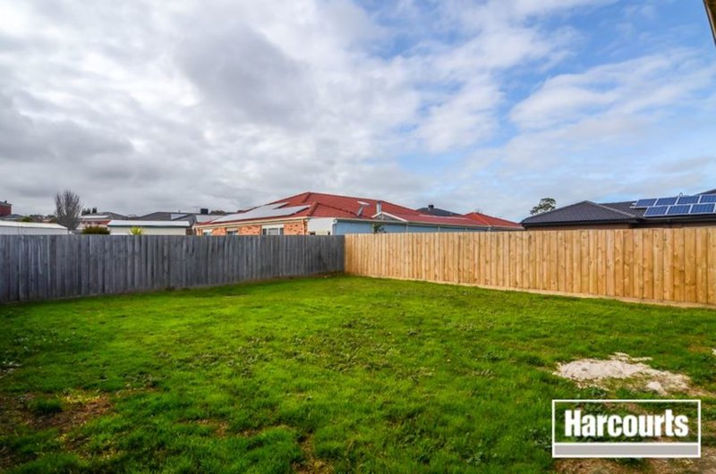 Photo - 15 Elida Crescent, Narre Warren South VIC 3805 - Image 11