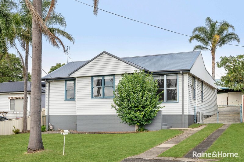 Photo - 15 Elizabeth Avenue, Nowra NSW 2541 - Image 11