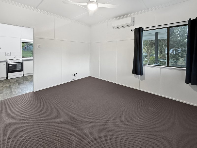 Photo - 15 Elizabeth Street, Esk QLD 4312 - Image 2