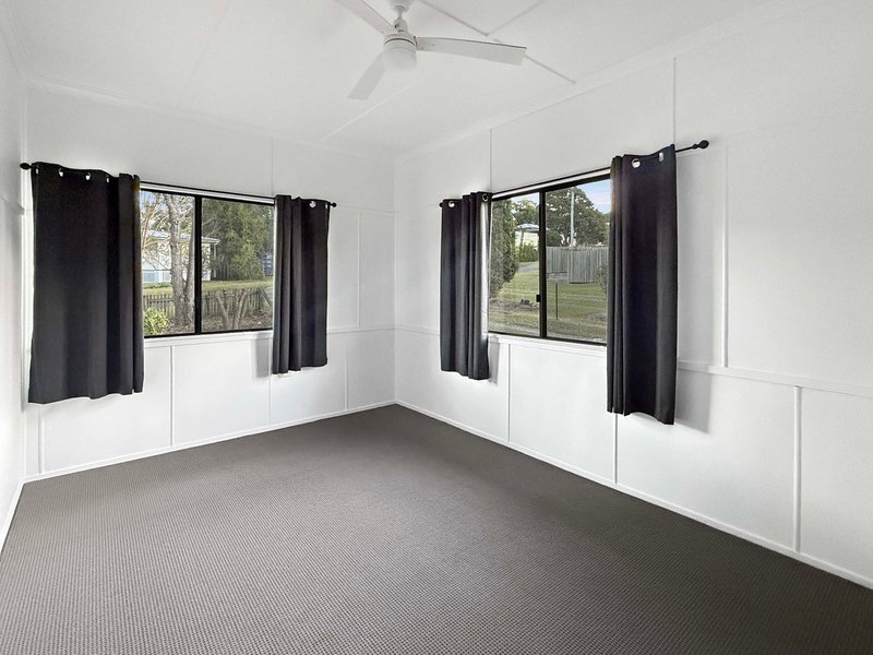 Photo - 15 Elizabeth Street, Esk QLD 4312 - Image 4