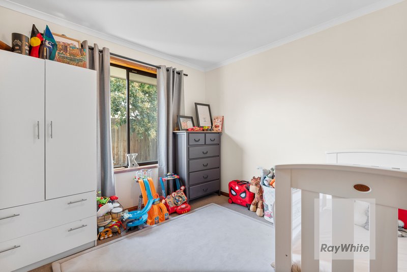 Photo - 15 Ellerslie Street, Kingsbury VIC 3083 - Image 7