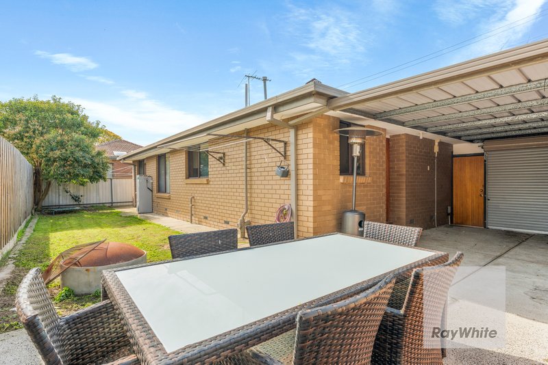 Photo - 15 Ellerslie Street, Kingsbury VIC 3083 - Image 9