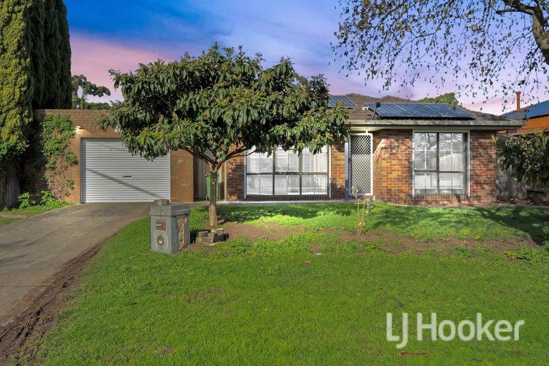 15 Ellindale Close, Hampton Park VIC 3976