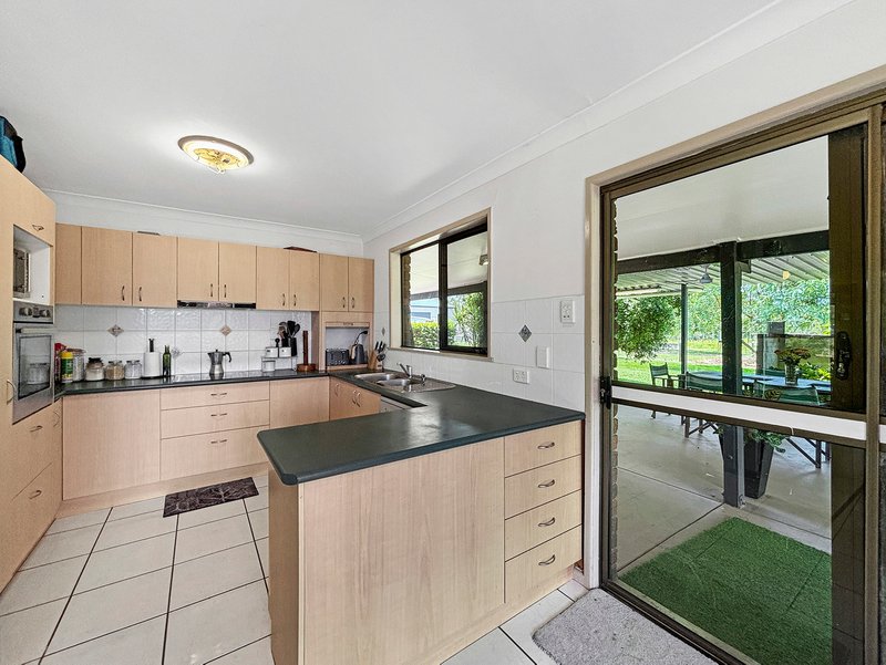 Photo - 15 Elm Road, Walloon QLD 4306 - Image 14