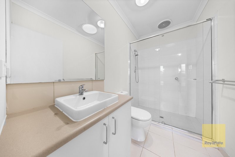 Photo - 15 Elsternwick Street, Truganina VIC 3029 - Image 10