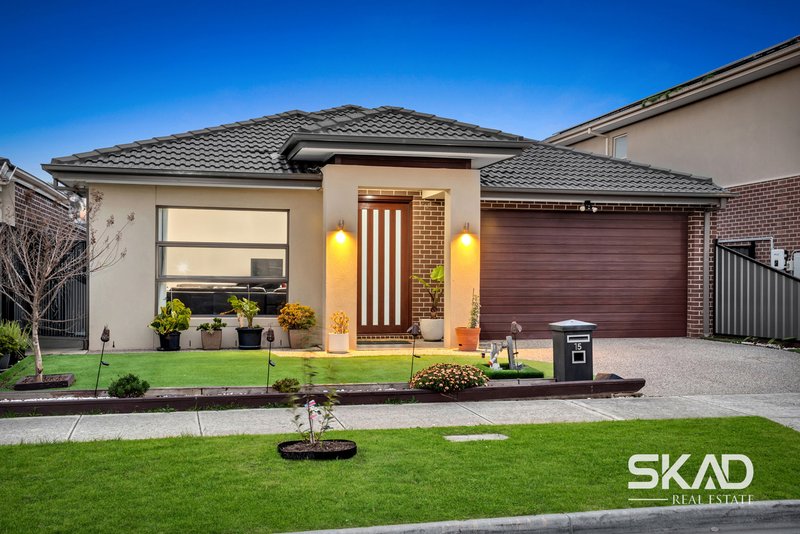 Photo - 15 Emblem Way, Craigieburn VIC 3064 - Image 2