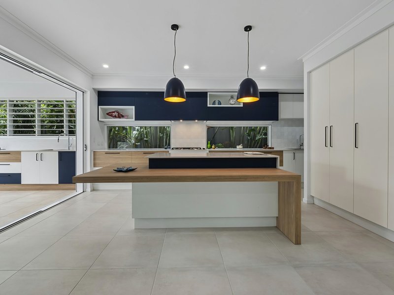 Photo - 15 Endeavour Road, Clifton Beach QLD 4879 - Image 1