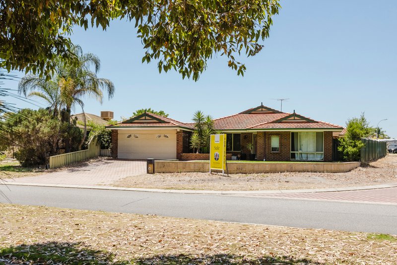 Photo - 15 Enderby Court, Ballajura WA 6066 - Image 3