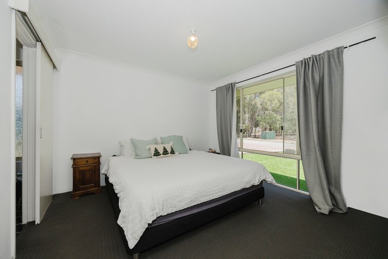 Photo - 15 Enderby Court, Ballajura WA 6066 - Image 15