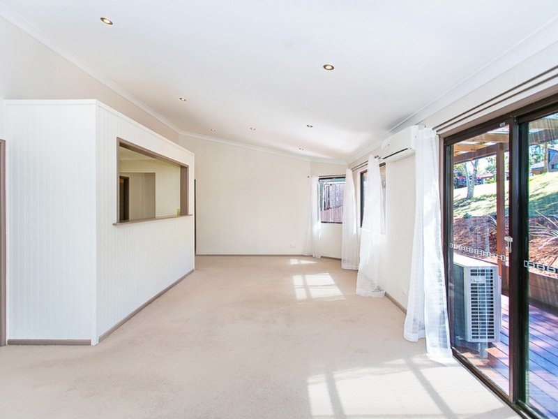 Photo - 15 Equinox Court, Mudgeeraba QLD 4213 - Image 3