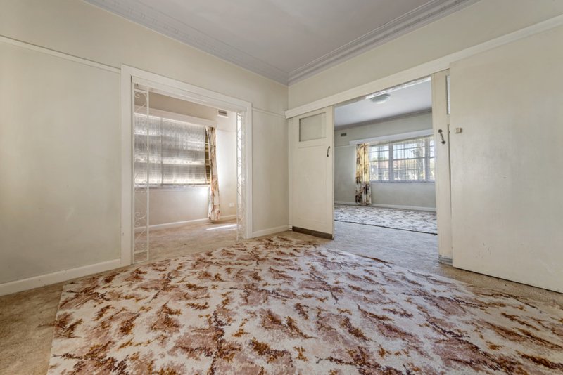 Photo - 15 Ernest Street, Sunshine VIC 3020 - Image 4