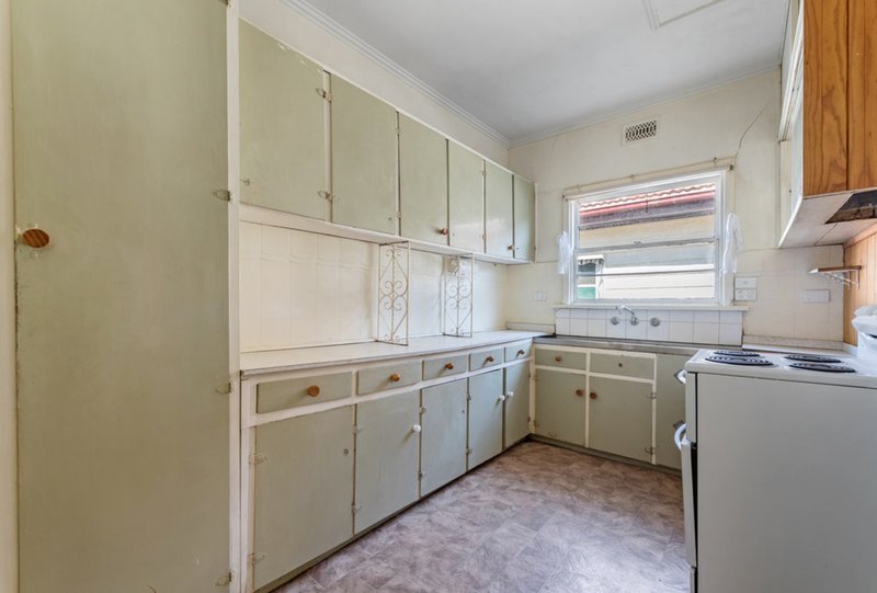 Photo - 15 Ernest Street, Sunshine VIC 3020 - Image 5