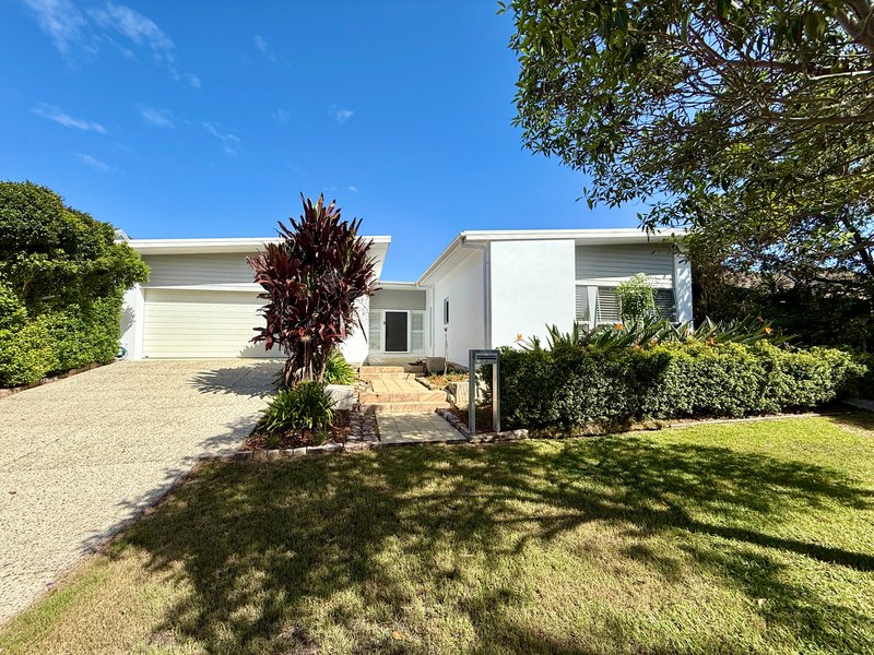 Photo - 15 Esk Crescent, Wakerley QLD 4154 - Image 1