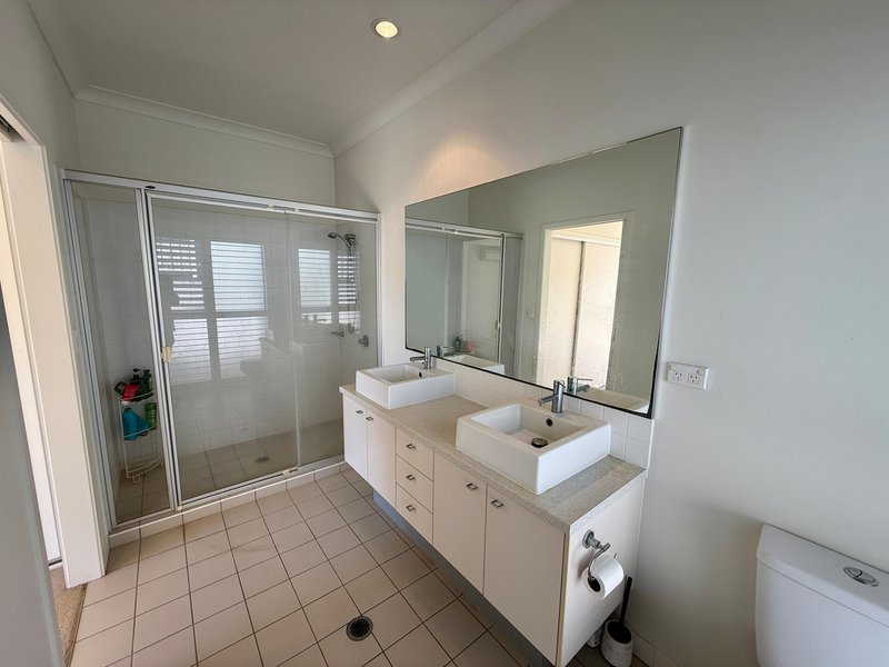 Photo - 15 Esk Crescent, Wakerley QLD 4154 - Image 8