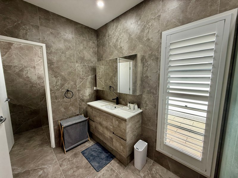 Photo - 15 Esk Crescent, Wakerley QLD 4154 - Image 16