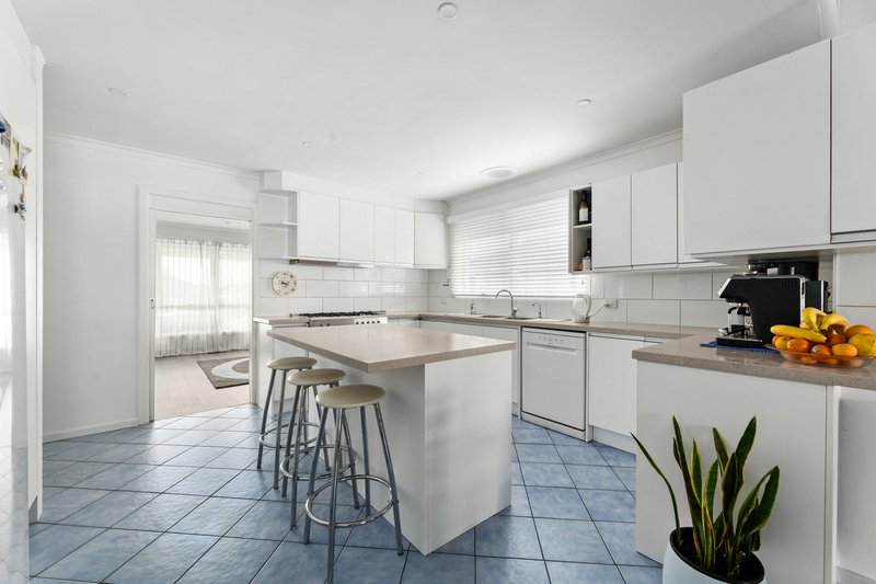 Photo - 15 Eucra Street, Hadfield VIC 3046 - Image 4