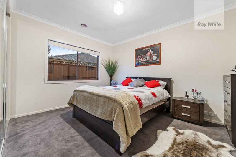 Photo - 15 Eveline Street, Craigieburn VIC 3064 - Image 10