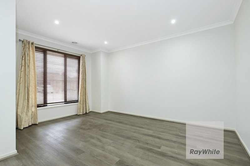 Photo - 15 Faith Road, Craigieburn VIC 3064 - Image 7