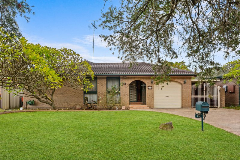 Photo - 15 Farmview Drive, Cranebrook NSW 2749 - Image 1