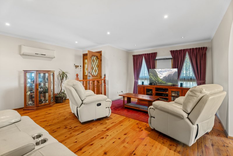 Photo - 15 Farmview Drive, Cranebrook NSW 2749 - Image 2