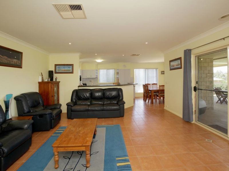 Photo - 15 Featherwood Road, Springvale NSW 2650 - Image 6