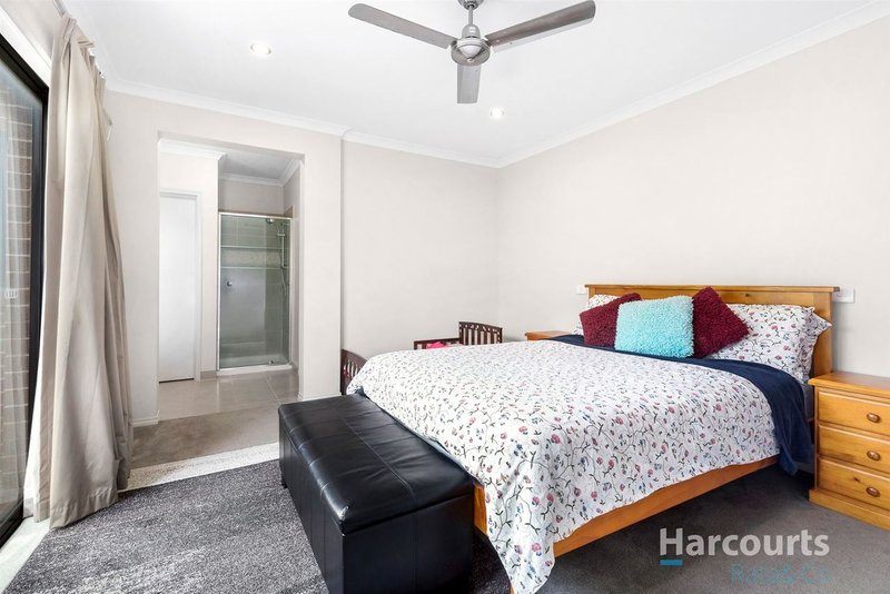 Photo - 15 Feldgrau Rise, Epping VIC 3076 - Image 6