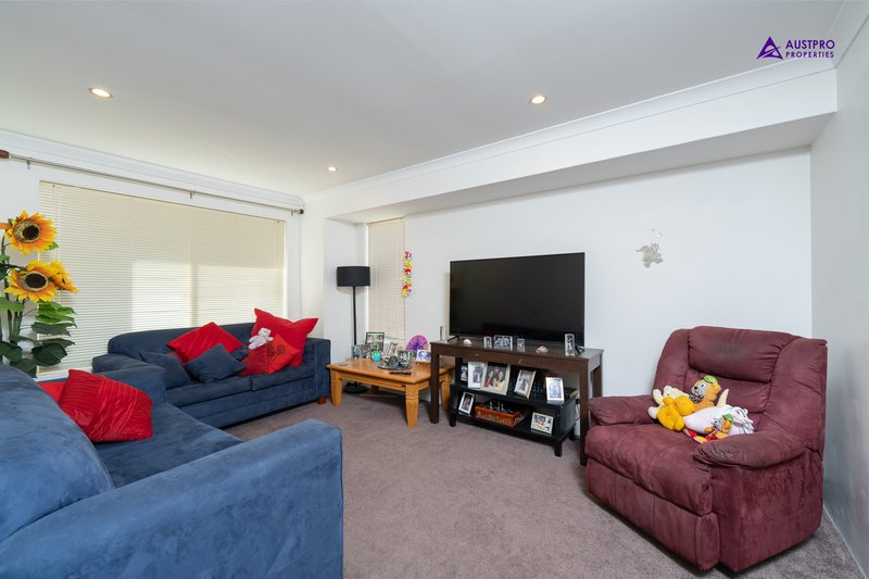 Photo - 15 Finchley Way, Wellard WA 6170 - Image 2