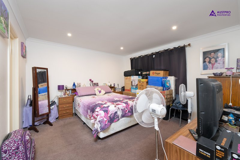 Photo - 15 Finchley Way, Wellard WA 6170 - Image 4