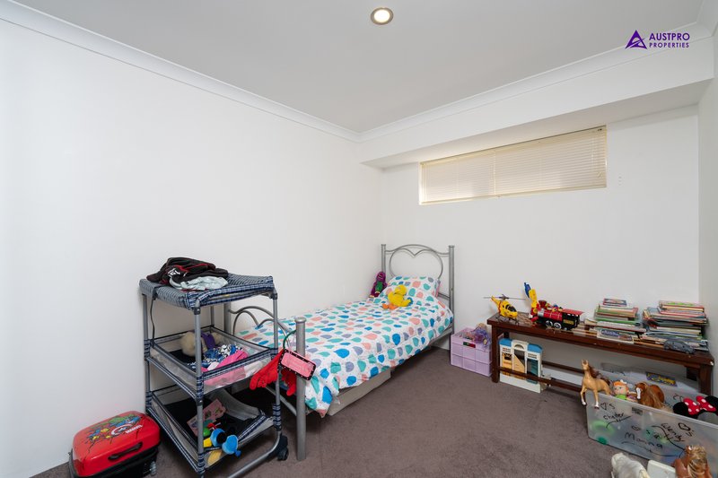 Photo - 15 Finchley Way, Wellard WA 6170 - Image 14