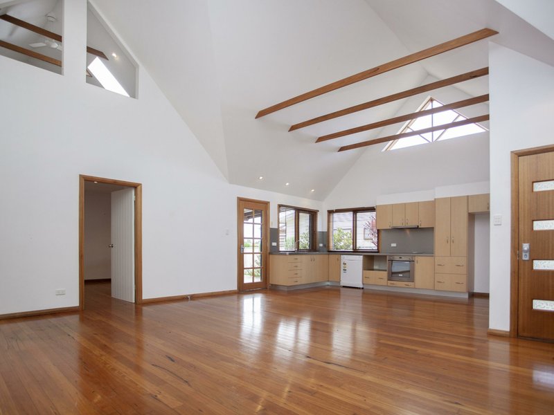 Photo - 1/5 Flagtail Avenue, Old Bar NSW 2430 - Image 2