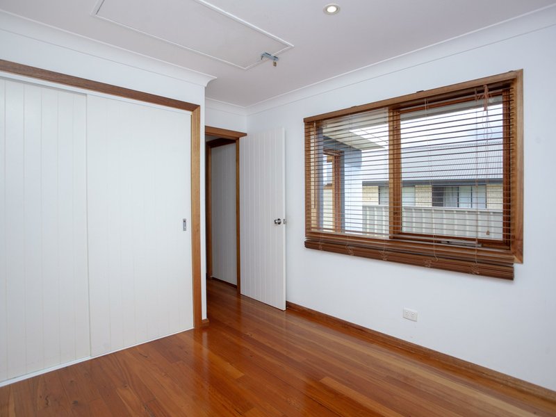 Photo - 1/5 Flagtail Avenue, Old Bar NSW 2430 - Image 7