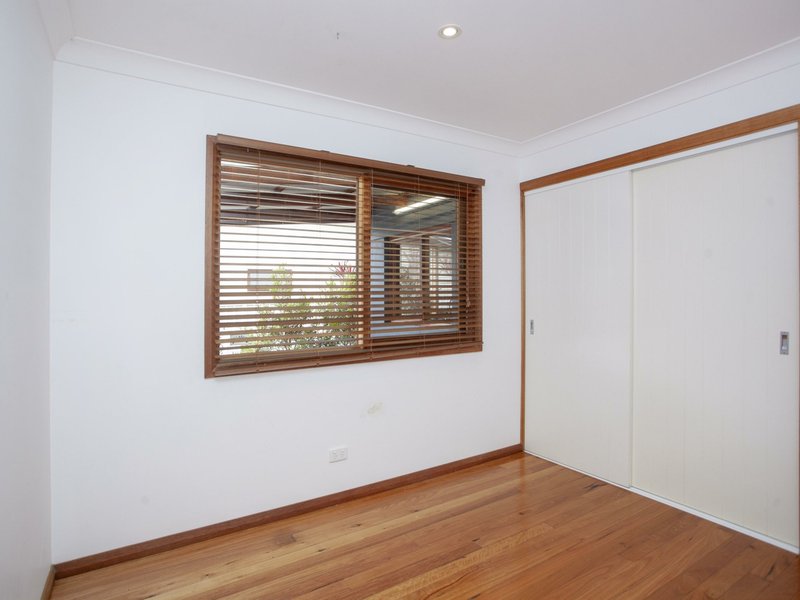 Photo - 1/5 Flagtail Avenue, Old Bar NSW 2430 - Image 8