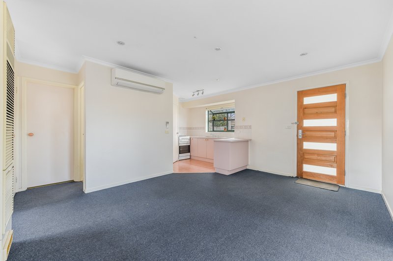 Photo - 15 Flamingo Court, Narre Warren South VIC 3805 - Image 6